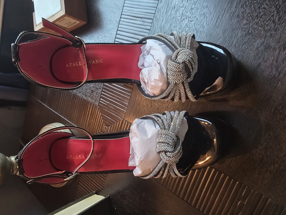 Azalea Wang size 8